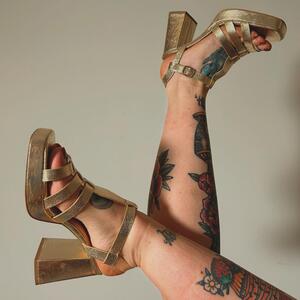 Feet_clochette mym