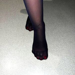 Feet_girl_0 mym