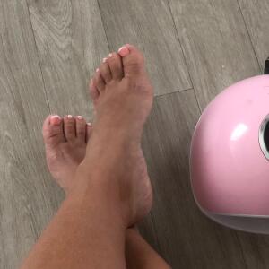 Feet_girl_mel mym