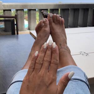 Feet_girl_mel mym