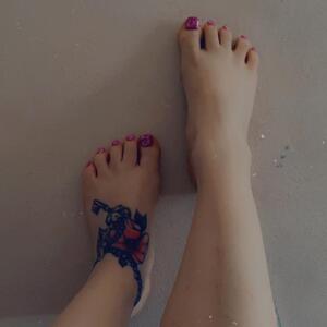 Feet_girls_photo mym