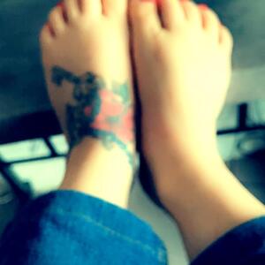 Feet_girls_photo mym