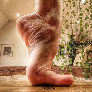 Feet_glam mym