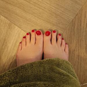 Feet_in_france mym