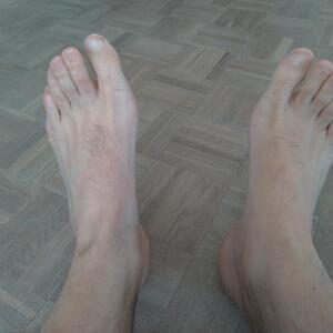 Feet_reveal mym