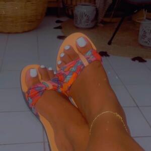 Feet_spicy_browniiieee mym