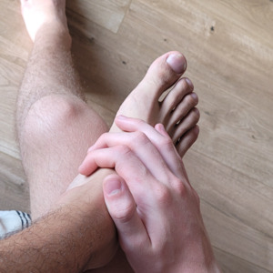 Feet_twins_ mym