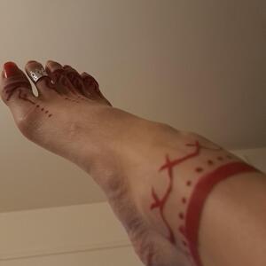 Feet_xxx mym