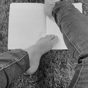 Feet_y mym