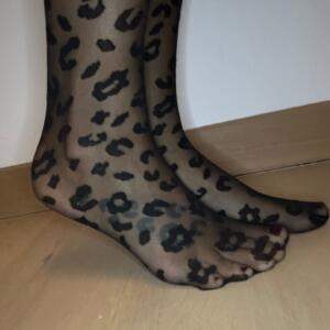 Feetmodel_pics mym