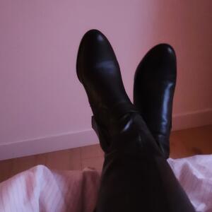 Feetmoon_23 mym