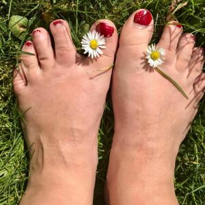 Feetnue_yamina mym