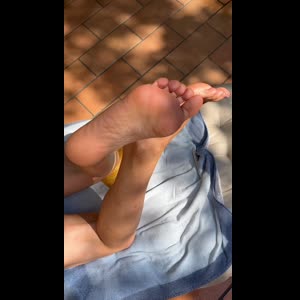 Feetnylon_bf mym