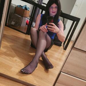 Flora_feet_gzl mym