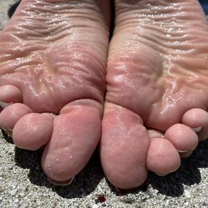 Flower_feet mym