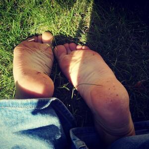Flowery_feets mym