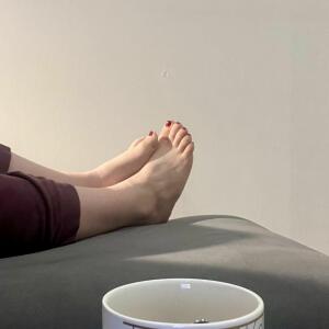 Foot_feet_fr mym