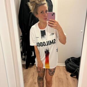 Frau_jenna_ mym