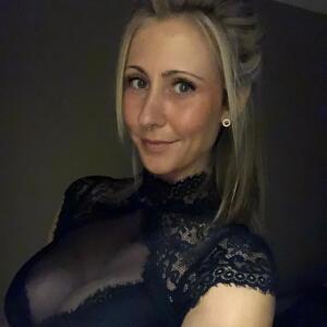 Frau_jenna_ mym