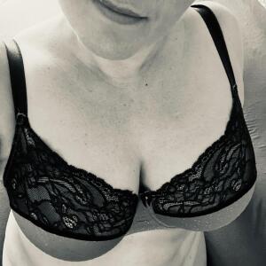 Frenchboredmom mym