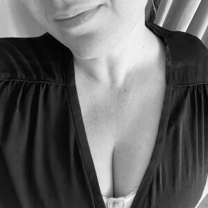 Frenchboredmom mym