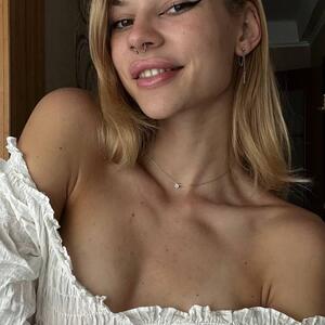 Freya_model mym