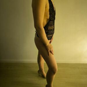 Girl_feet_and_body_sexy mym