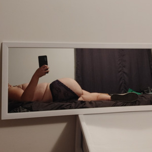 Girl_sweety_feet mym