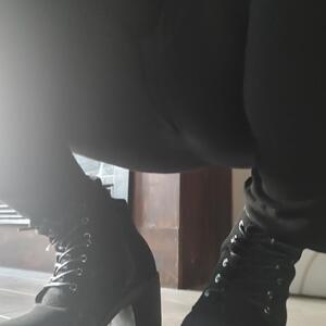 Girl_sweety_feet mym