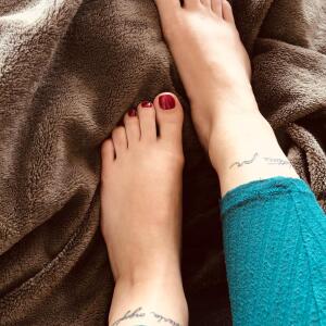 Girly_feet_ mym