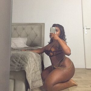 Gladyssla_off mym