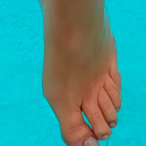 Gold_feets_sexy mym