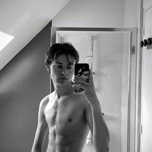 Gwen_theo mym