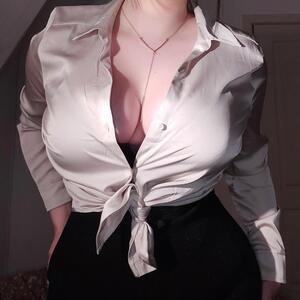 Hailey_white_ mym