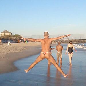 Hairythongman mym