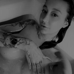 Holly_lorens mym