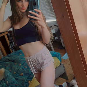 Hollycheriexxx mym