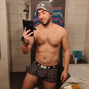 Hornygayfr mym