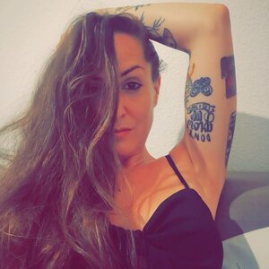 Hornytologue mym