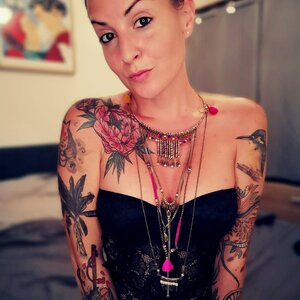 Hornytologue mym