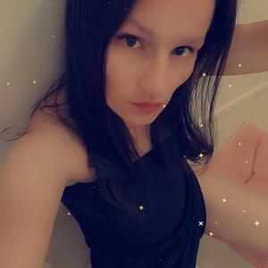 Hot_couple_lui_moi mym