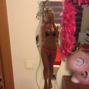 Hot_milfwife mym