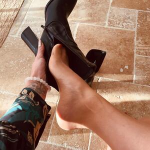 I_love_nylons mym