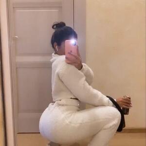 Ines_la_chaude_orientale mym