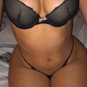Ines_la_chaude_orientale mym