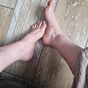 Isa_feet13 mym
