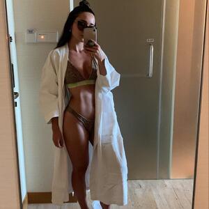 Jade_s mym