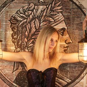 Jenni_model mym