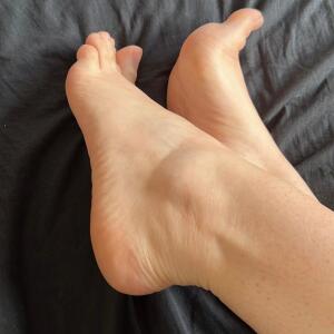 Jolie_feet mym