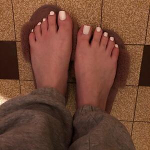 Joy_feetgirl mym